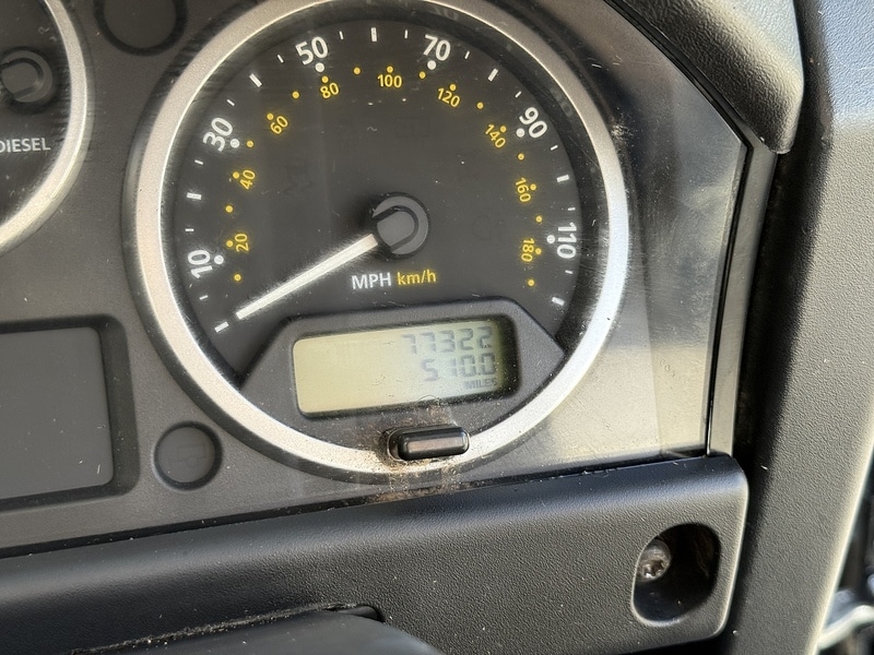 Used Land Rover Defender 90 2015 for sale - 76353040: Photo 26