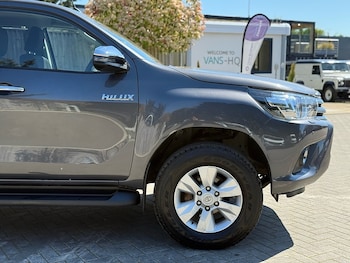 Used Toyota Hilux 2020 for sale - 78714242: Photo