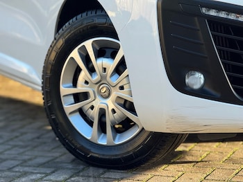 Used Vauxhall Vivaro 2021 for sale - 77162056: Photo