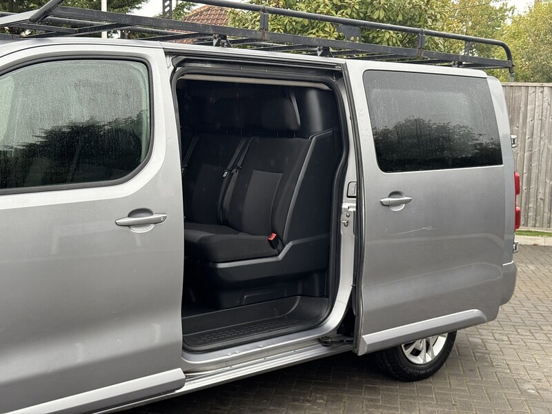 Used Vauxhall Vivaro 2019 for sale - 75936635: Photo 32