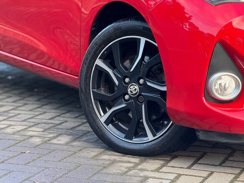 Used Toyota Yaris 2016 for sale - 77342304: Photo 2