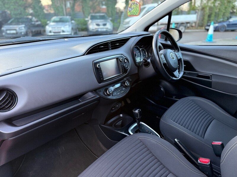 Used Toyota Yaris 2016 for sale - 77342304: Photo 23
