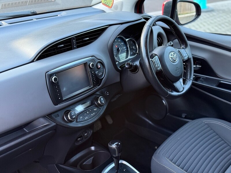 Used Toyota Yaris 2016 for sale - 77342304: Photo 24