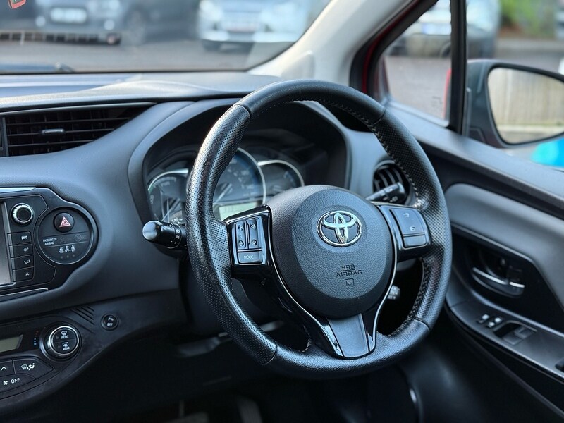 Used Toyota Yaris 2016 for sale - 77342304: Photo 25