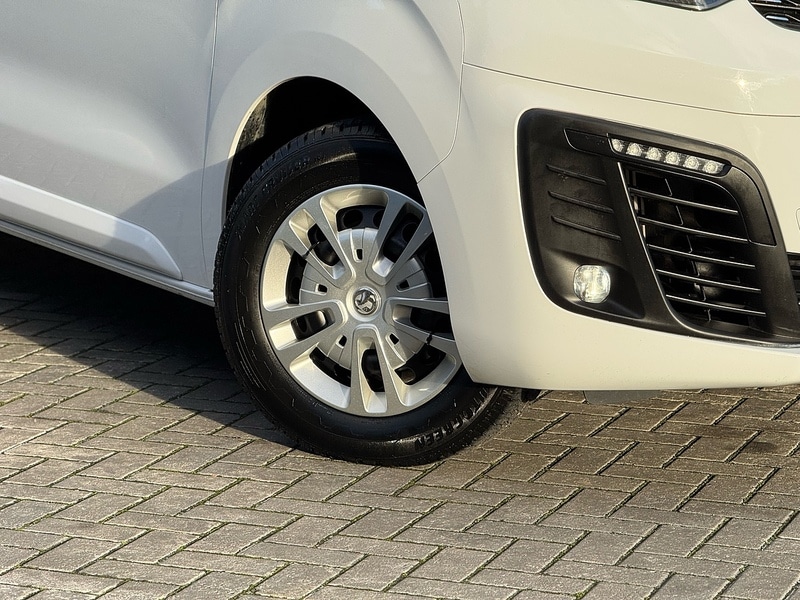 Used Vauxhall Vivaro 2022 for sale - 76628498: Photo 2