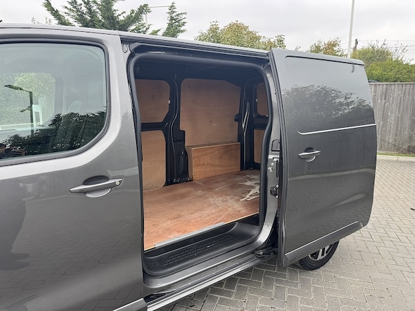 Used Peugeot Expert 2021 for sale - 76210960: Photo 40