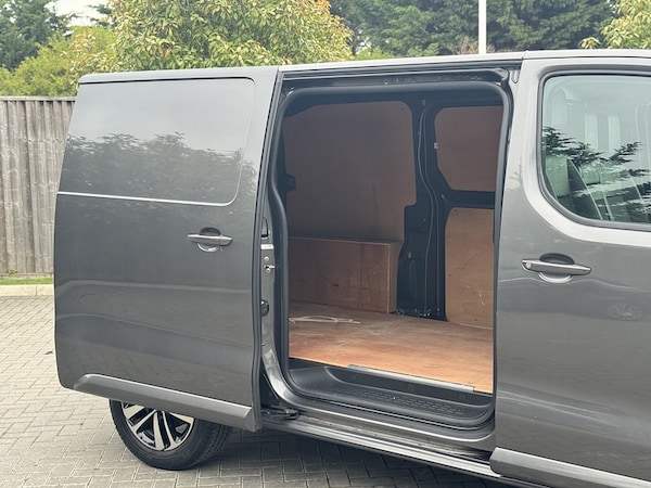 Used Peugeot Expert 2021 for sale - 76210960: Photo 44