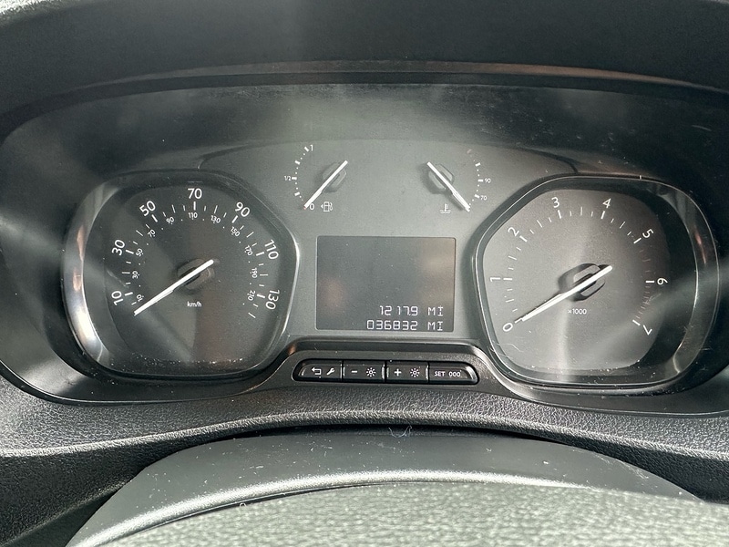 Used Vauxhall Vivaro 2022 for sale - 77902404: Photo 7