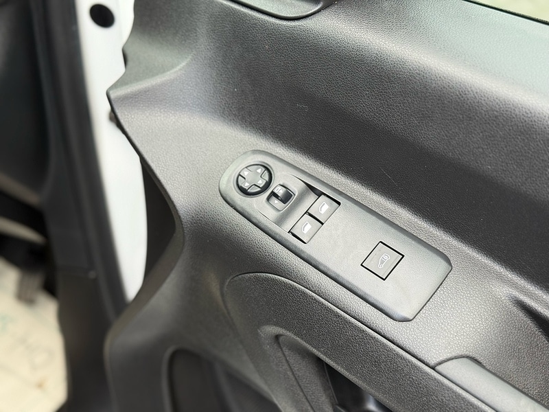 Used Peugeot Partner 2021 for sale - 77363203: Photo 29