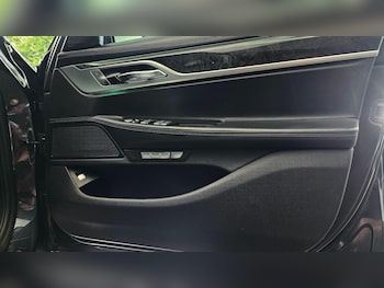 Used BMW 7 Series 2017 for sale - 75751553: Photo