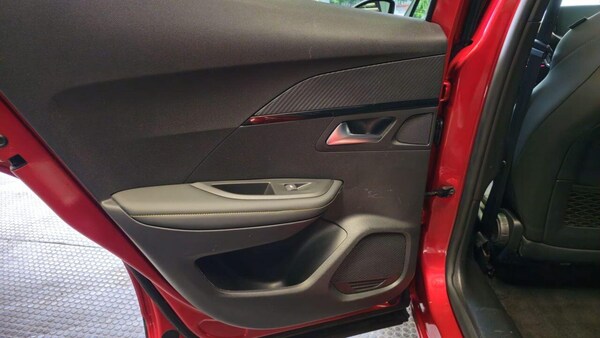 Used Peugeot E-2008 2021 for sale - 76158612: Photo 18