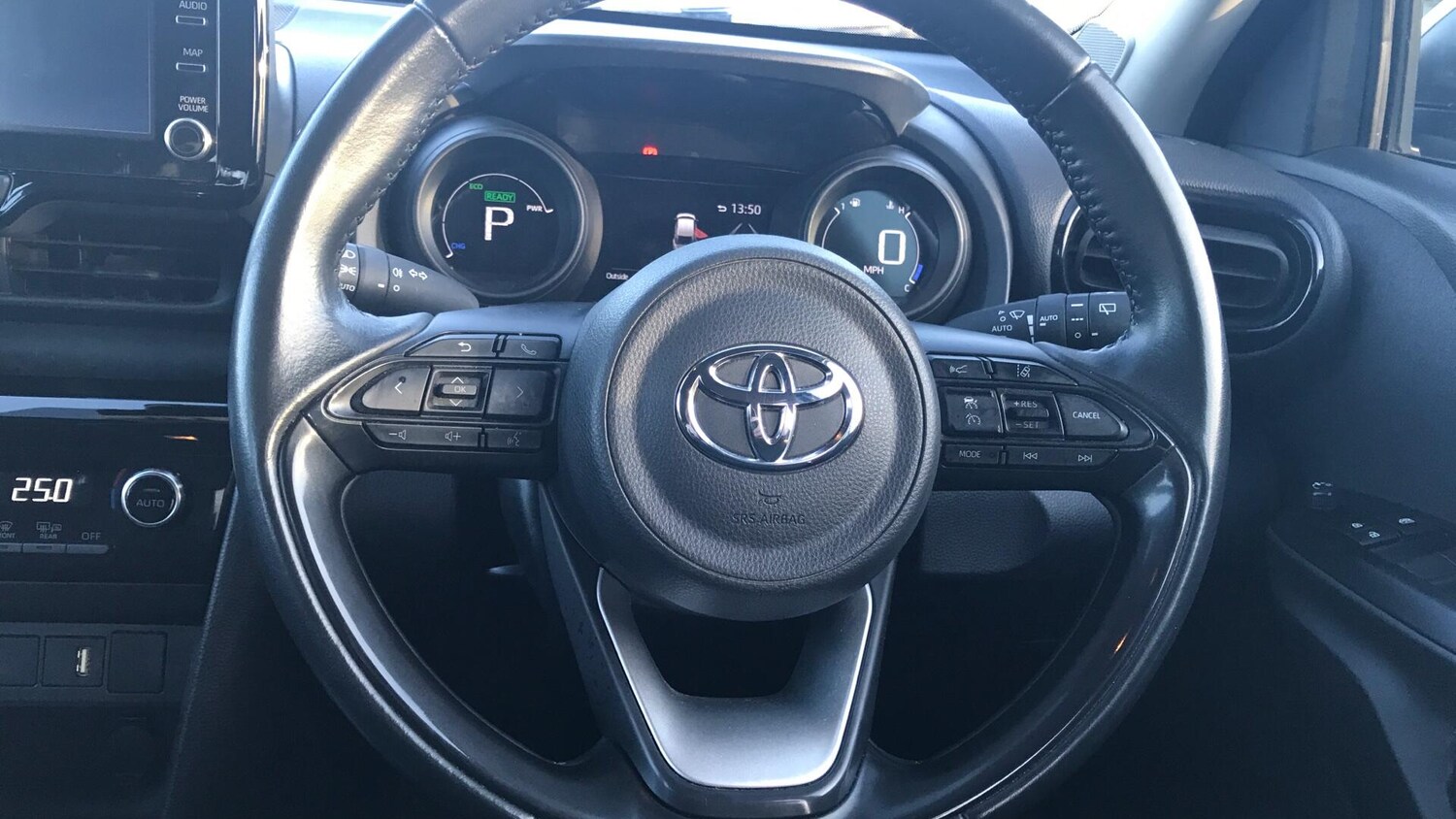 Used Toyota Yaris Cross 2023 for sale - 76765831: Photo 8