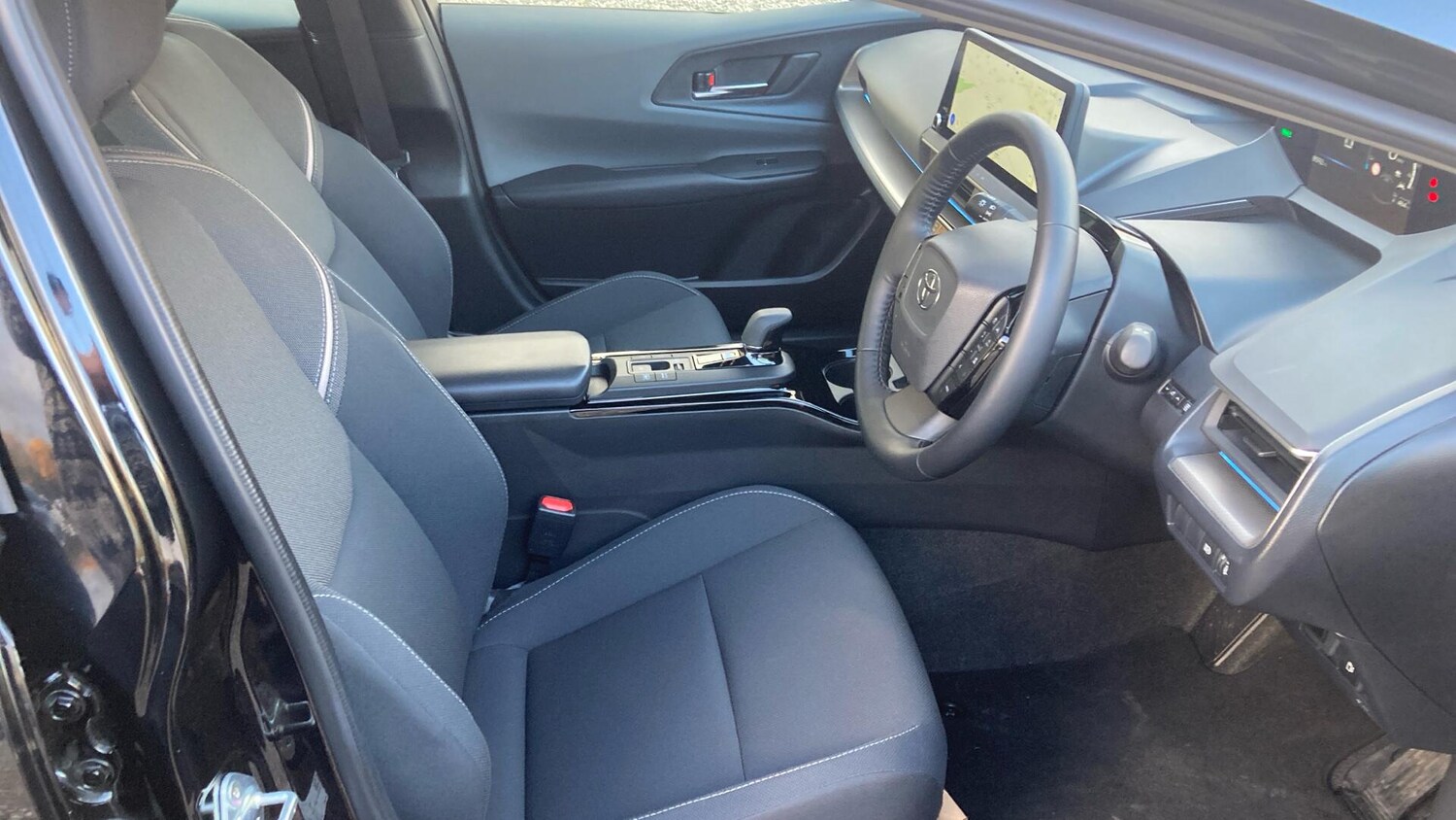 Used Toyota Prius 2024 for sale - 76936209: Photo 11