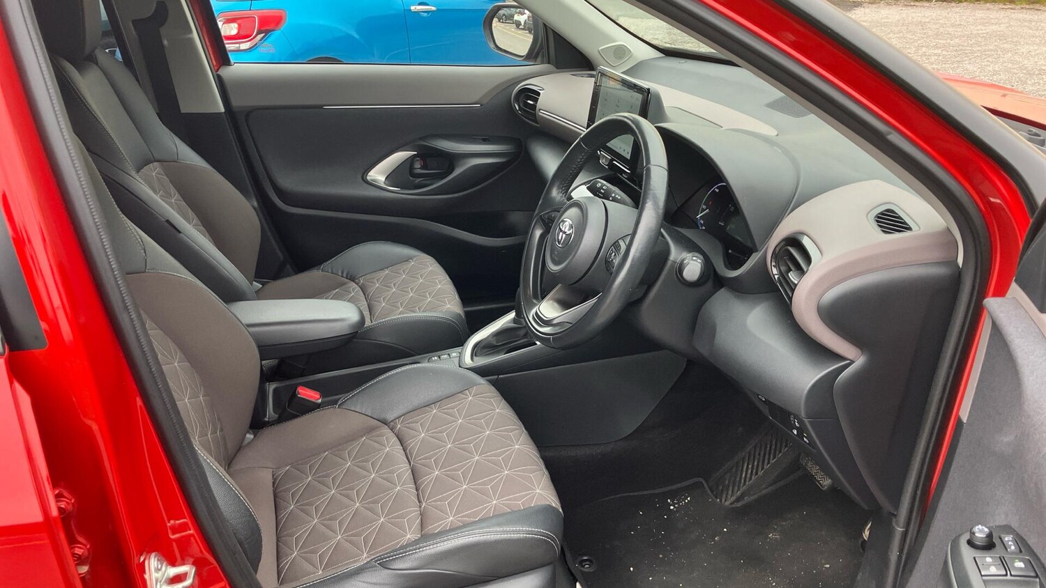 Used Toyota Yaris Cross 2022 for sale - 77839777: Photo 11