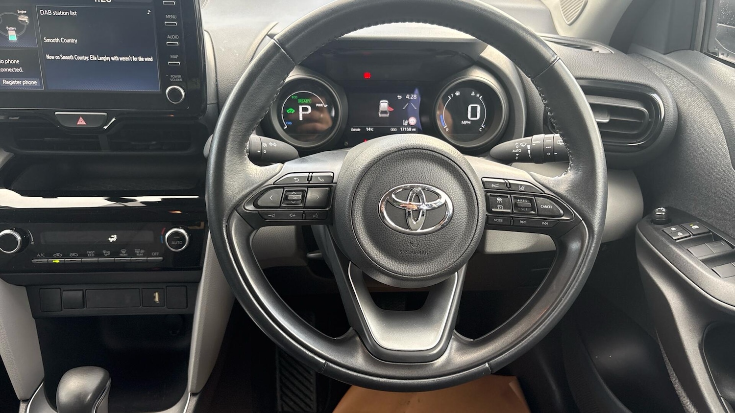 Used Toyota Yaris Cross 2022 for sale - 76247764: Photo 8