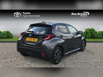 Used Toyota Yaris 2022 for sale - 75740984: Photo