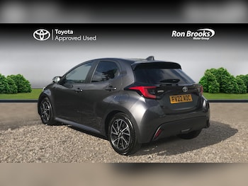 Used Toyota Yaris 2022 for sale - 75740984: Photo