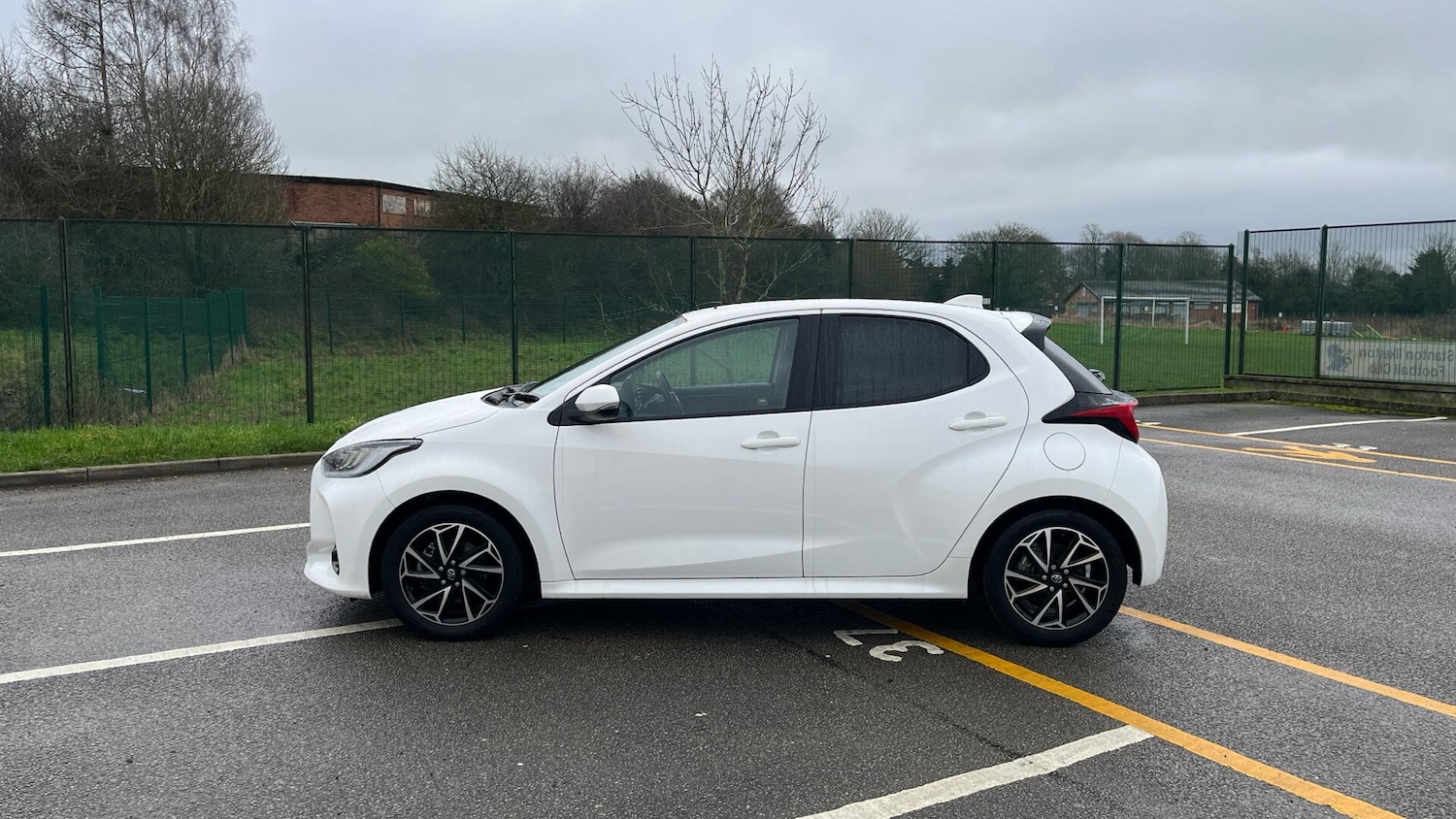 Used Toyota Yaris 2022 for sale - 77411159: Photo 17