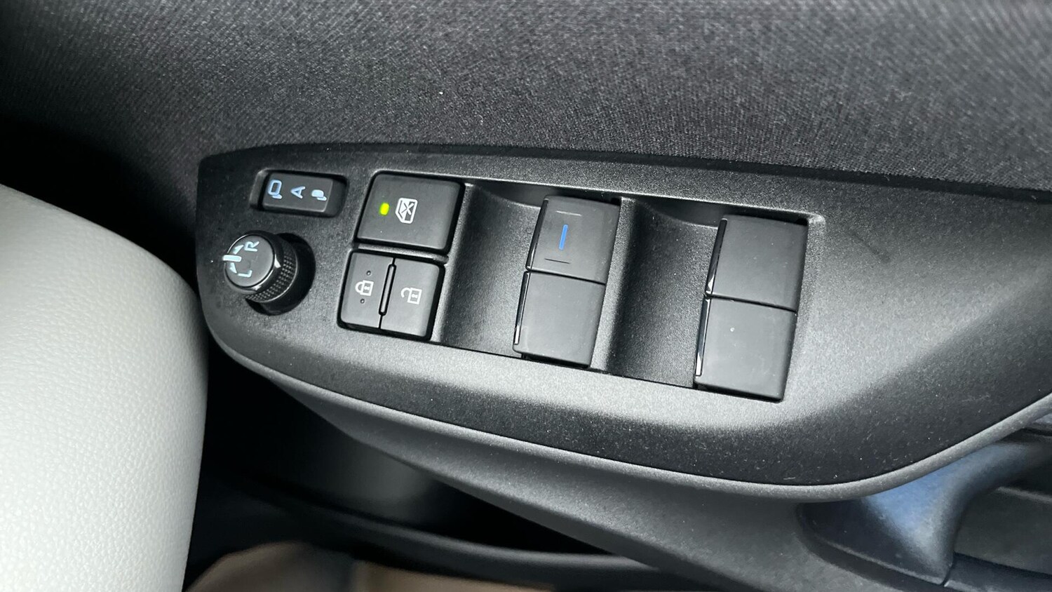 Used Toyota Yaris 2023 for sale - 77015906: Photo 22