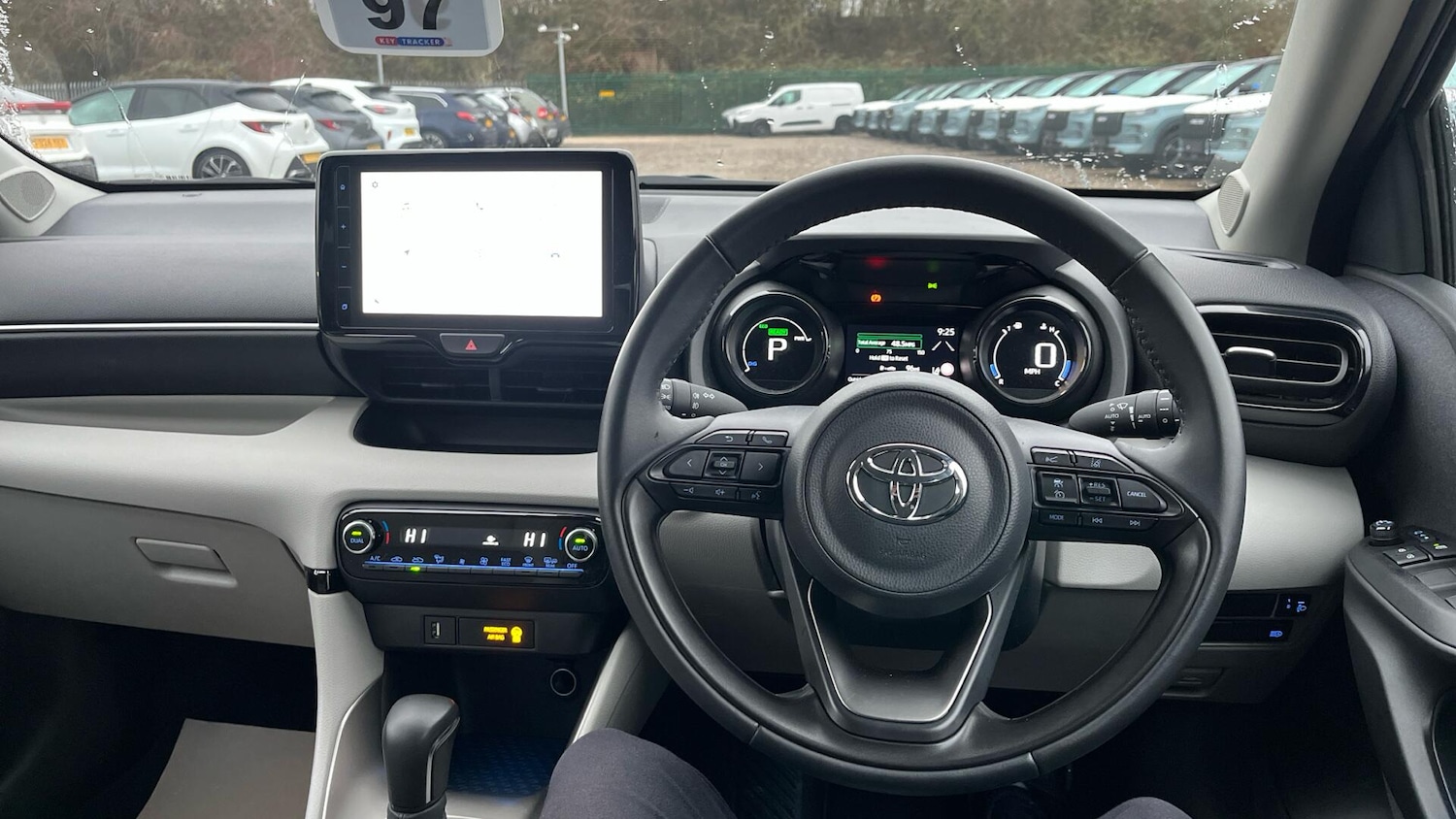 Used Toyota Yaris 2023 for sale - 77015906: Photo 5