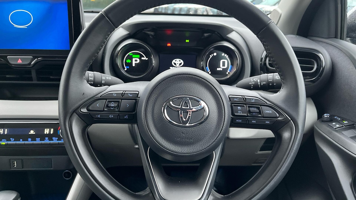 Used Toyota Yaris 2023 for sale - 77015906: Photo 8