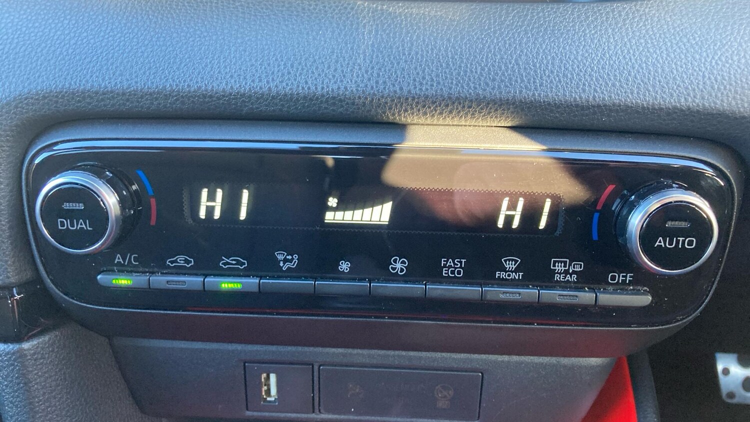 Used Toyota Yaris 2023 for sale - 77016062: Photo 25