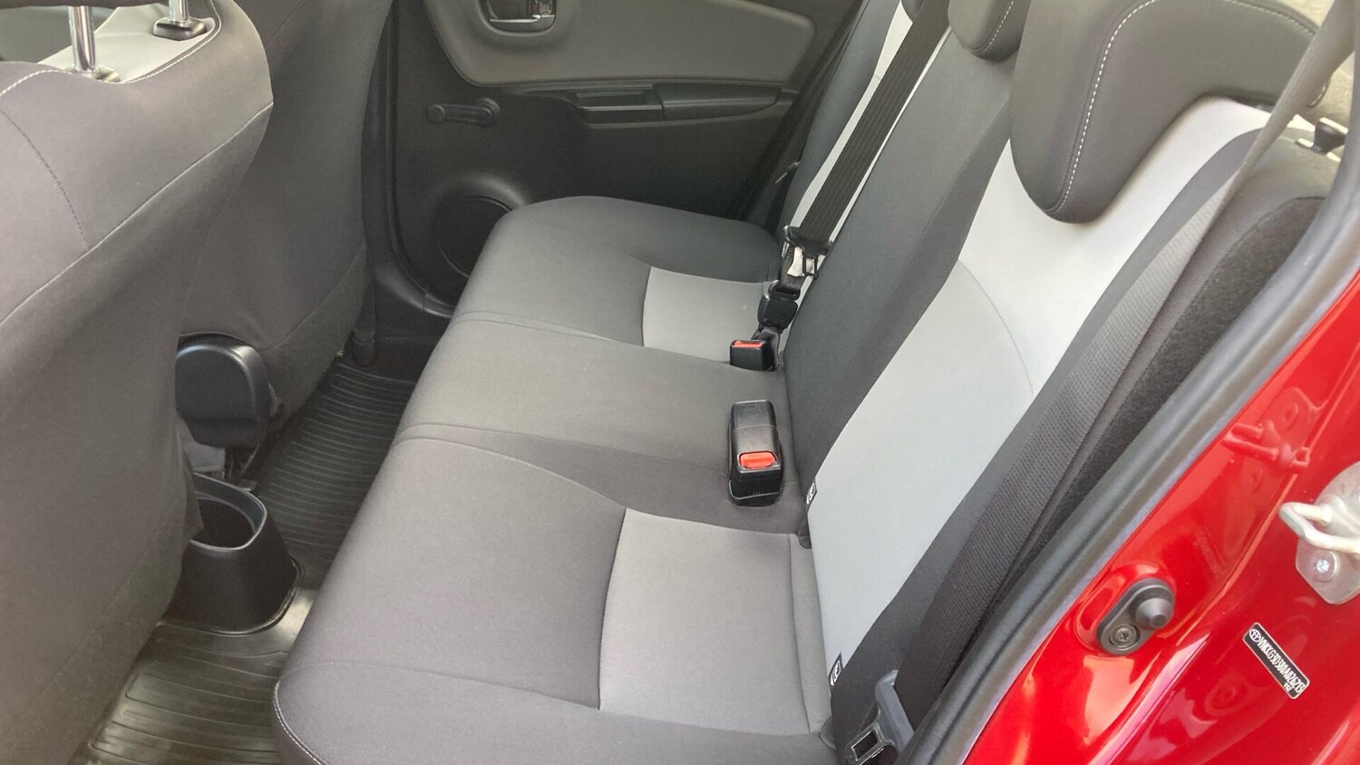 Used Toyota Yaris 2017 for sale - 76521820: Photo 13