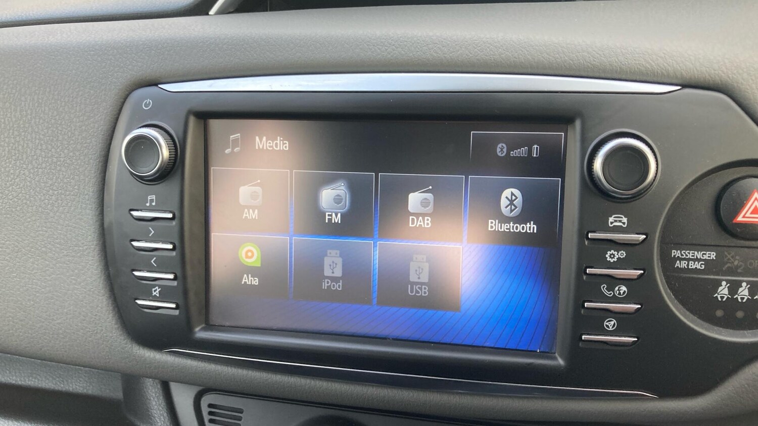 Used Toyota Yaris 2017 for sale - 76521820: Photo 22