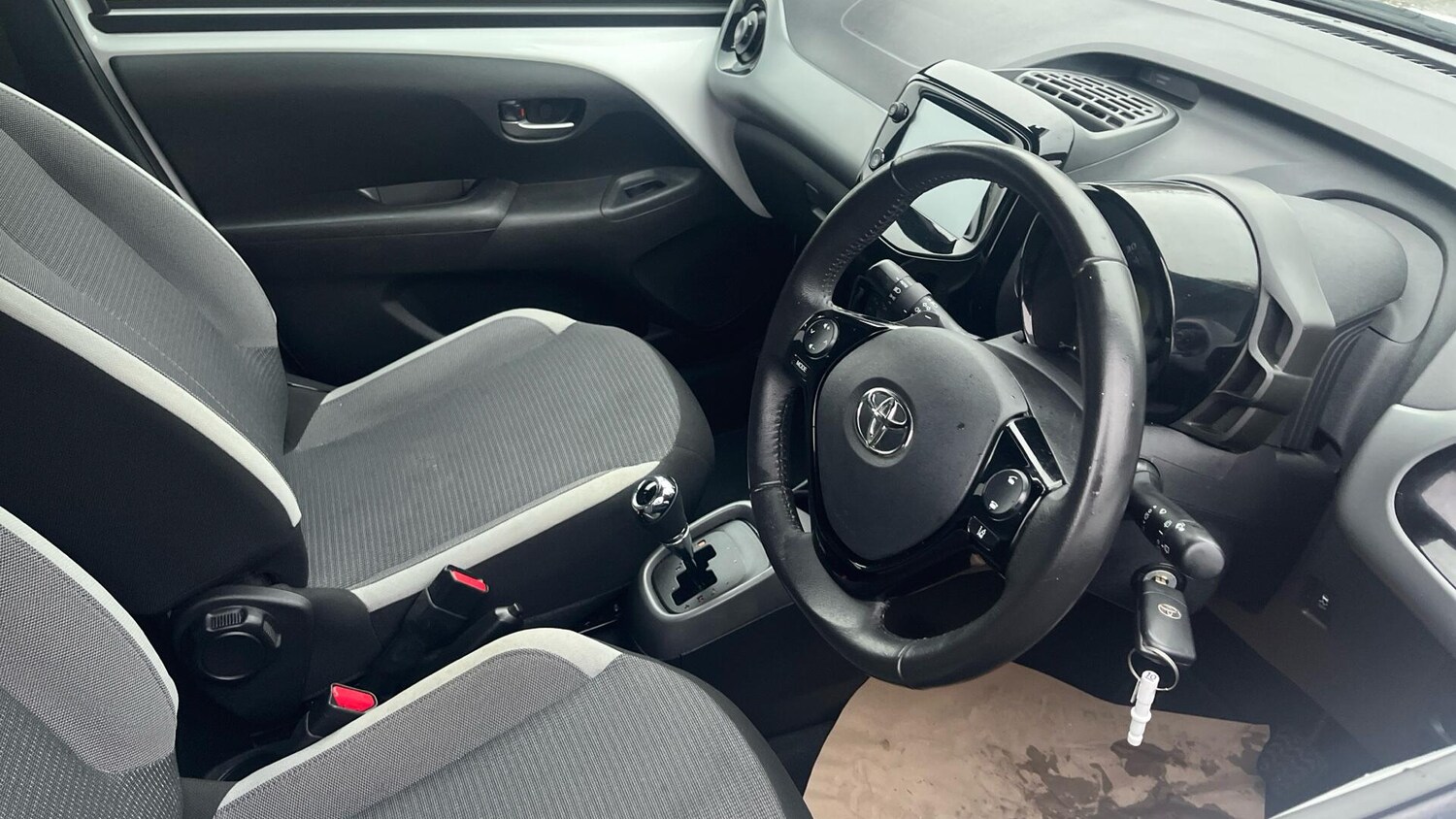 Used Toyota AYGO 2021 for sale - 77254536: Photo 11