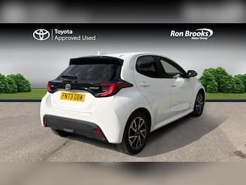Used Toyota Yaris 2023 for sale - 79741507: Photo