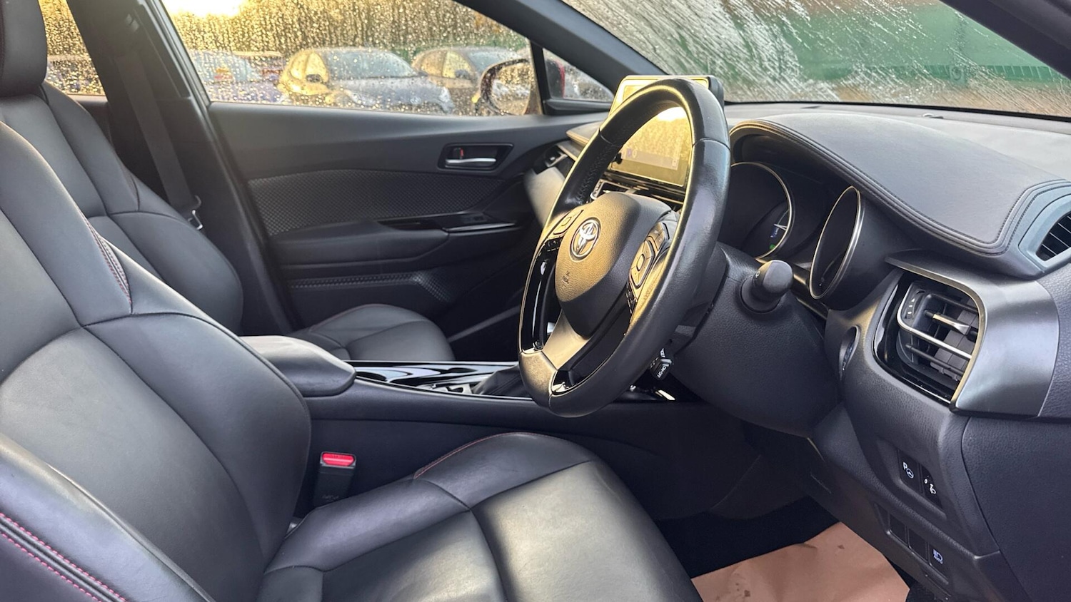 Used Toyota C-HR 2022 for sale - 76645054: Photo 11