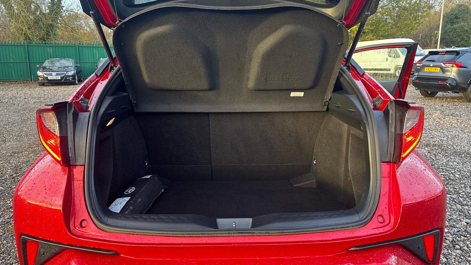 Used Toyota C-HR 2022 for sale - 76645054: Photo 14