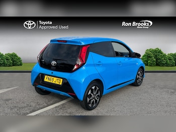 Used Toyota AYGO 2019 for sale - 76179830: Photo 2
