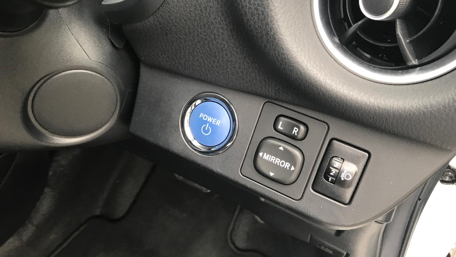 Used Toyota Yaris 2019 for sale - 78185235: Photo 16