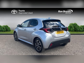 Used Toyota Yaris 2023 for sale - 78998993: Photo