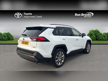 Used Toyota RAV4 2021 for sale - 76021048: Photo 2