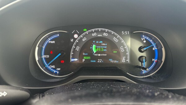 Used Toyota RAV4 2021 for sale - 76021048: Photo 9