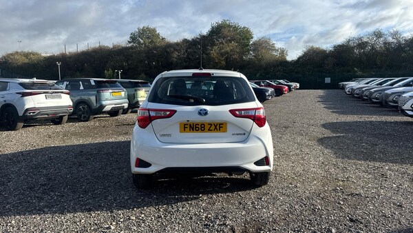 Used Toyota Yaris 2018 for sale - 76179707: Photo 19