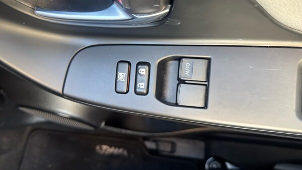 Used Toyota Yaris 2018 for sale - 76179707: Photo 24