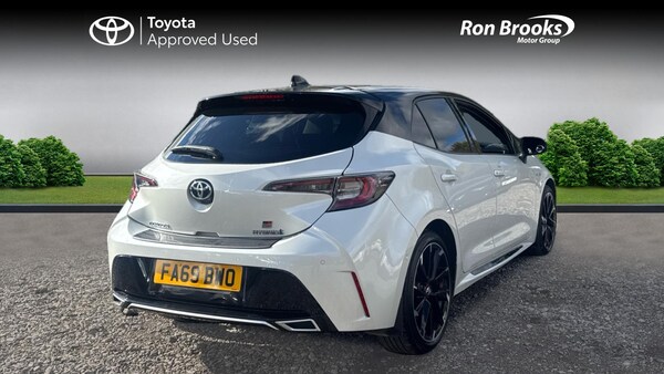 Used Toyota Corolla 2020 for sale - 76318174: Photo 2