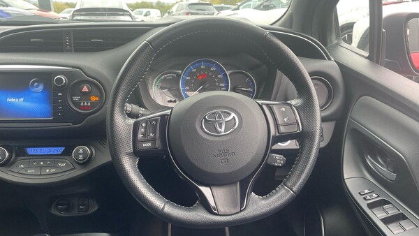 Used Toyota Yaris 2016 for sale - 76247651: Photo 8