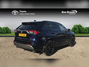 Used Toyota RAV4 2023 for sale - 76122729: Photo 2