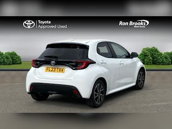 Used Toyota Yaris 2023 for sale - 79756337: Photo