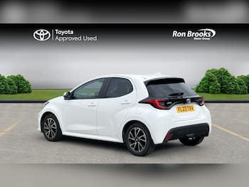 Used Toyota Yaris 2023 for sale - 79756337: Photo