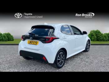 Used Toyota Yaris 2021 for sale - 74861473: Photo