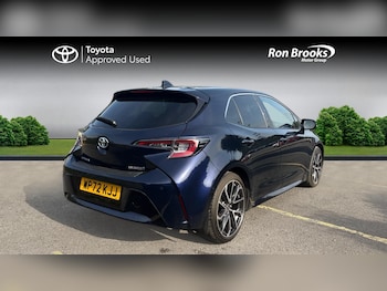 Used Toyota Corolla 2022 for sale - 76020795: Photo 2