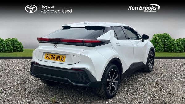 Used Toyota C-HR 2025 for sale - 75601534: Photo 2