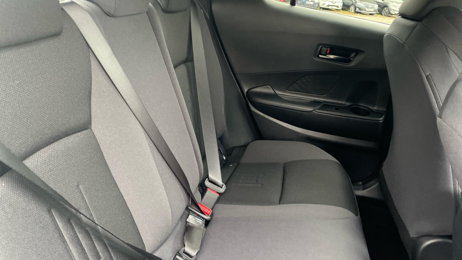 Used Toyota C-HR 2025 for sale - 76522220: Photo 12