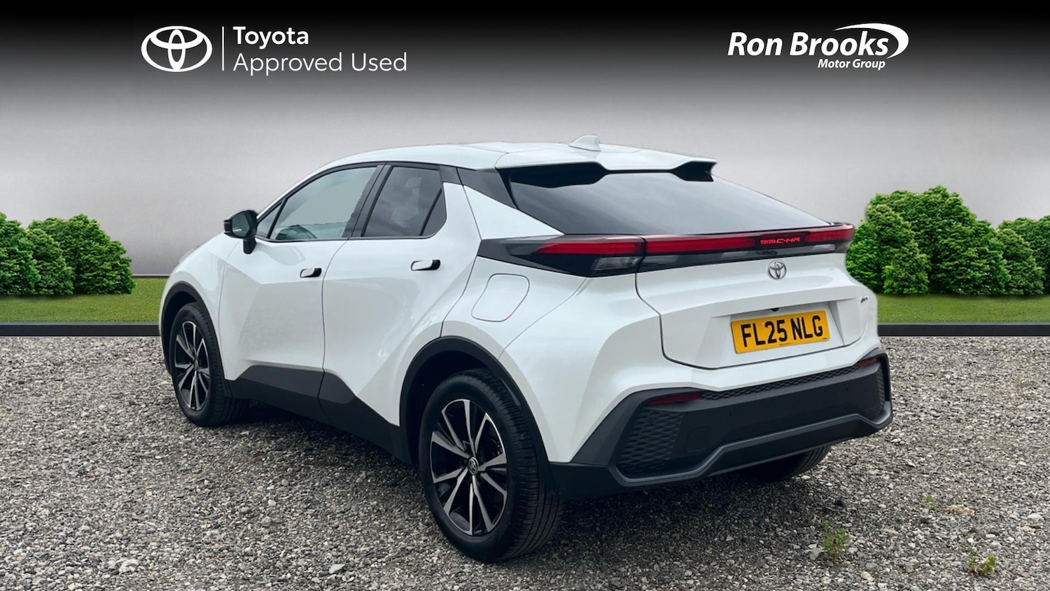 Used Toyota C-HR 2025 for sale - 76522220: Photo 4