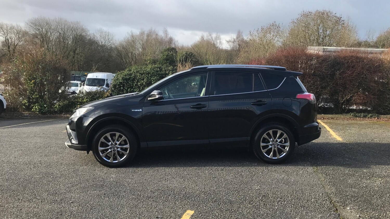 Used Toyota RAV4 2017 for sale - 77637609: Photo 17